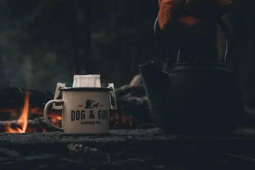Picture of DOG & GUN ENAMEL MUG - SANDY TAUPE
